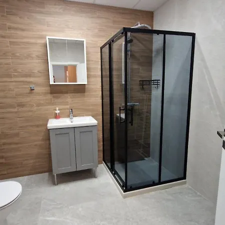 Cosy N Fully Equipped 아파트 사모코프